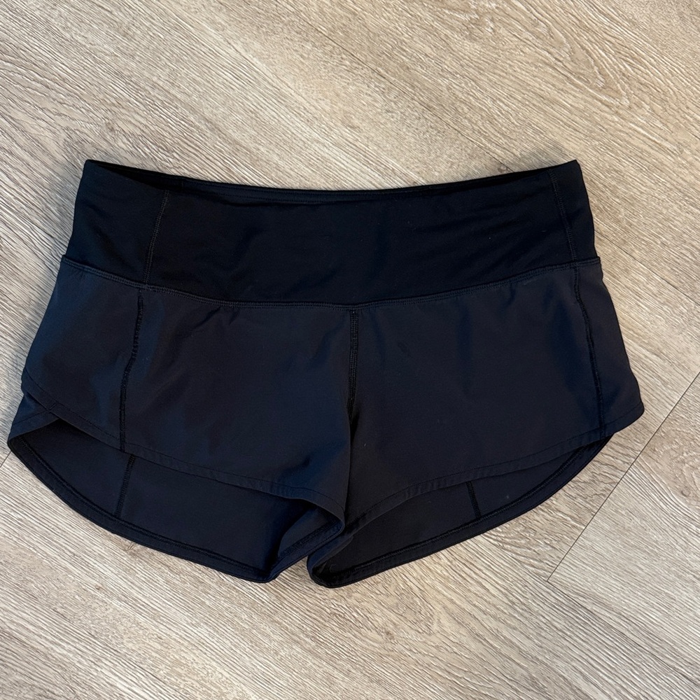 Lululemon Women's Black Performance Running Shorts. Size 4 2” inseam